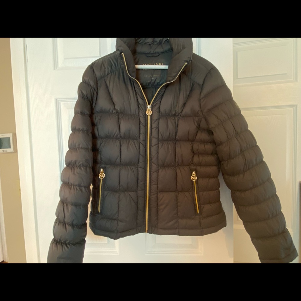 Michael Kors, packable down fill jacket.  Gray. XL